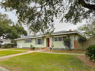 300 7th St, Morgan City, LA 70380