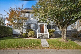 114 Kay St, Newport, RI 02840
