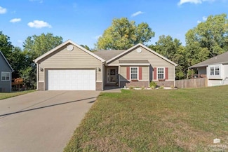 1328 Elm Creek Dr, Junction City, KS 66441