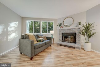 8487 Lazy Creek Ct, Springfield, VA 22153