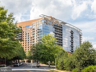 2001 15th St N Unit 412, Arlington, VA 22201