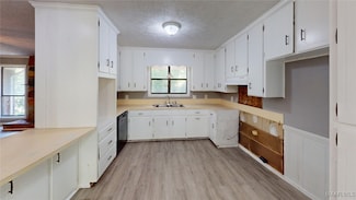 1546 Kimberly Ln, Prattville, AL 36066