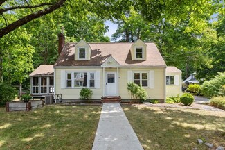 28 Bradford Ave, Sharon, MA 02067