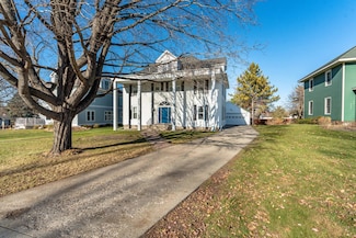 414 E Division St, Elbow Lake, MN 56531