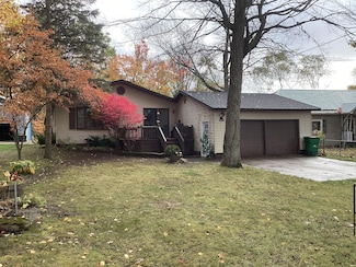 313 Eastland Dr, Leroy, MI 49655