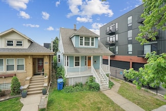 3945 W Dakin St, Chicago, IL 60618
