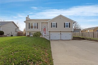 1609 SE 11th St, Lees Summit, MO 64081