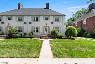 32A Parkway Village, Cranford, NJ 07016