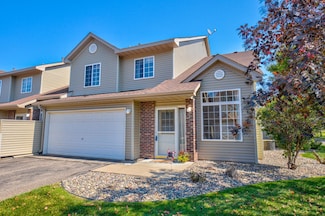 2410 Oakridge Cir, Hudson, WI 54016