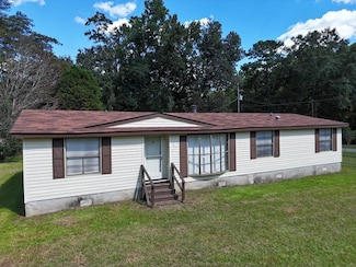52 Bay Dr, Thomasville, GA 31757