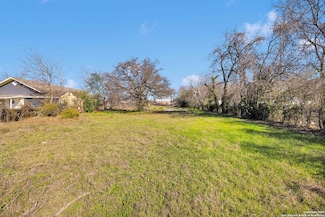 126 NW 36th St, San Antonio, TX 78237