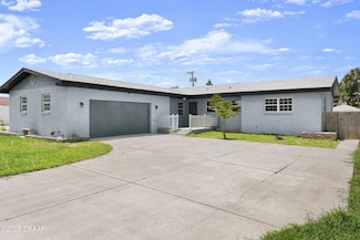 1027 Bel Aire Dr, Daytona Beach, FL 32118