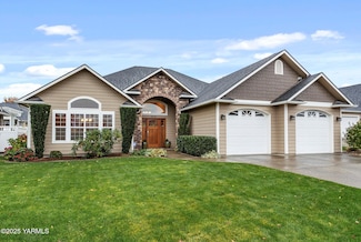 8838 Braeburn Loop, Yakima, WA 98903