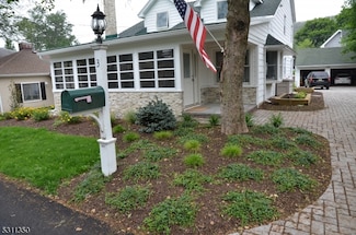 3 Old Ln, Newfoundland, NJ 07435