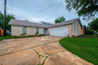 1311 Oakengates Dr, Houston, TX 77015
