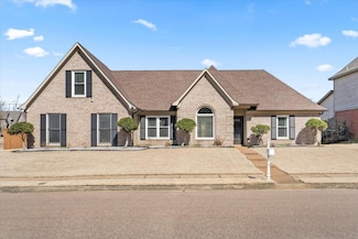 10138 Woodland Hills Dr, Cordova, TN 38018