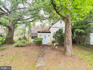 7305 Dickinson Ave, College Park, MD 20740