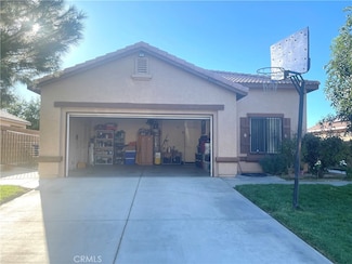 43909 Gingham Ave, Lancaster, CA 93535