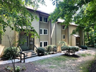 400 New River Rd Unit 507, Manville, RI 02838