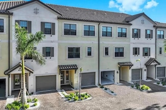 5569 Cannes Cir, Sarasota, FL 34231