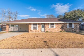 206 Quebec Cir, Lafayette, LA 70507