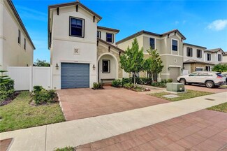 10976 W 35th Way, Hialeah, FL 33018
