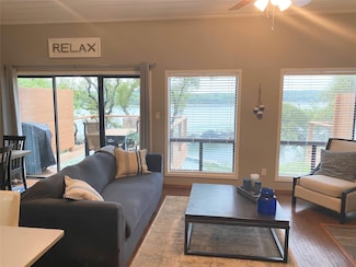 502 Harbor Dr Unit 2, Spicewood, TX 78669