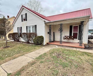 112 N Main St, Huntingburg, IN 47542