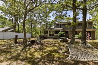 955 Harwich Rd, Brewster, MA 02631