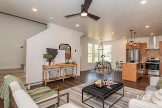 517 E Violets Cove Ln, Garden City, ID 83714