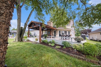 4106 Shoreview Ln, Whitmore Lake, MI 48189