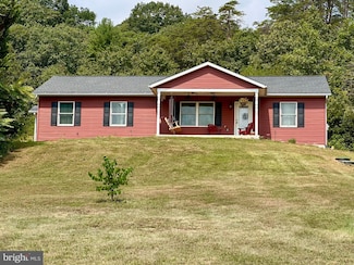 797 Weavers Creek Ln, Needmore, PA 17238