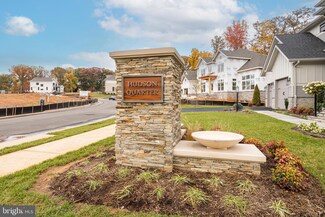 6568 Brooks Place, Lake Barcroft, VA 22044