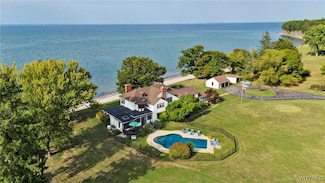 7176 Lake Shore Rd, Derby, NY 14047