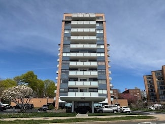300 Lynn Shore Dr Unit 210, Lynn, MA 01902