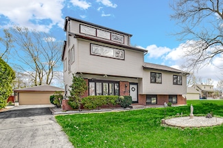7711 Eleanor Place, Willowbrook, IL 60527