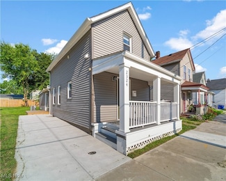 2324 W 38th St, Cleveland, OH 44113