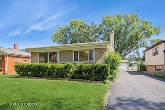 1765 Orchard St, Des Plaines, IL 60018