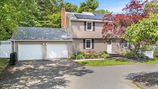 16 Fawn Cir, Randolph, MA 02368