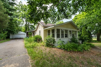 114 Mason St, Decatur, MI 49045