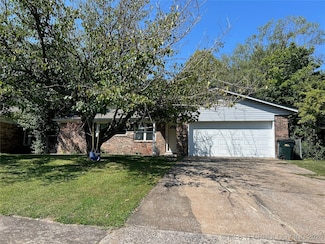 1836 S Oklahoma St, Sapulpa, OK 74066