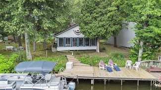 14931 Bachelor Island, Buchanan, MI 49107