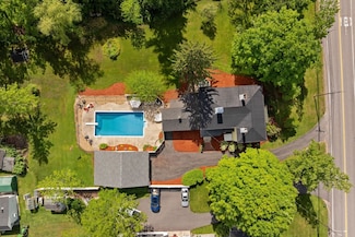 51 E Derry Rd, Derry, NH 03038