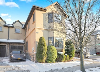 30 Dockside Ln, Staten Island, NY 10308