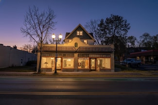 6528 W North Ave, Wauwatosa, WI 53213