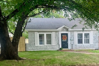 308 N Retta St, Fort Worth, TX 76111