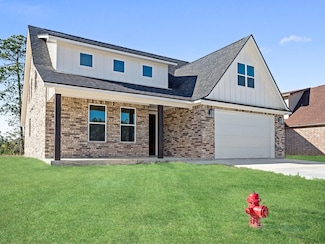 6760 Palace Dr, Lumberton, TX 77657