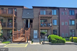 5200 Hilltop Dr Unit A2, Brookhaven, PA 19015