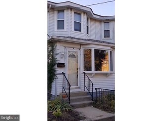 9 Burke St, Riverside, NJ 08075
