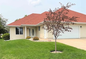 2809 N Francis St, Yankton, SD 57078
